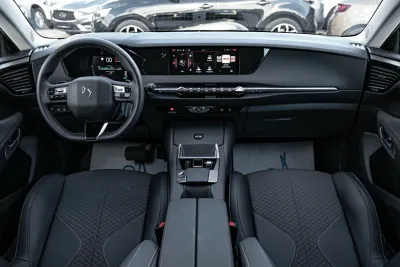 DS 4
